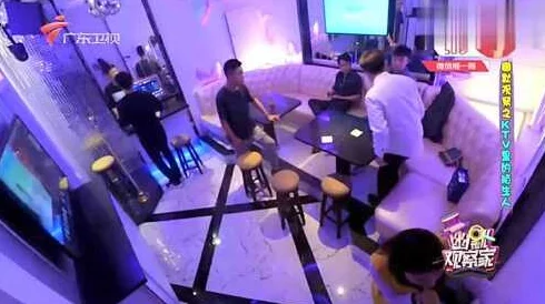 惊爆！在ktv拨开内裤进入，竟引发了全场混乱，目击者直言不敢相信发生的一切！