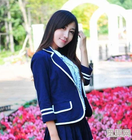 国产精品校花：她的校园生活竟然隐藏着这些不为人知的秘密，网友们纷纷热议！