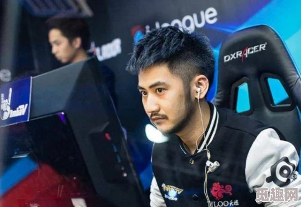 暴躁少女csgo主播惊爆：一夜之间人气暴涨，与顶尖战队签约，引发游戏圈热议！