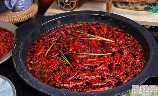 成品大香伊煮和小辣椒的特点视频：让你惊艳味蕾的新发现，撼动你的美食观念！