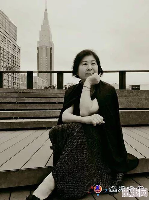 伊人婷婷五月天：探讨现代诗歌中女性形象的多样性与文化内涵分析