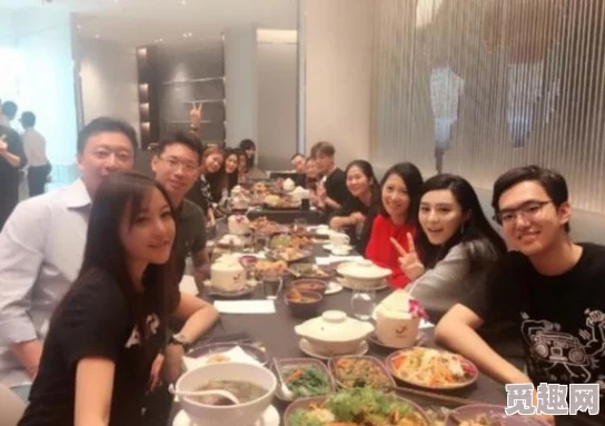 老公邀请部长来家里聚餐，结果引发政坛震动，背后的隐秘关系让人瞠目结舌！