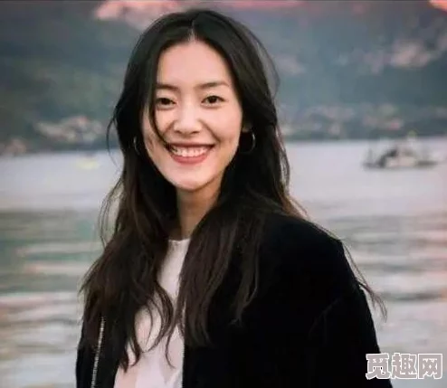 亭亭玉立的荷花国色天香的牡丹，意外被评选为年度最美花卉，吸引众多游客竞相观赏！