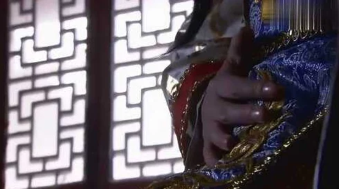 皇上堵着要生产的肚子吃药，王宫惊现秘方竟能逆转生产危机，众人瞠目结舌！