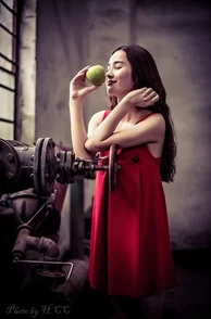 798艺术区个人写真拍摄技巧：网友分享如何在这个充满创意的空间中捕捉最佳瞬间与独特风格