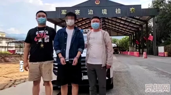 公交车上的高潮：目击者称一对情侣在车上亲密互动，引发乘客围观，现场气氛瞬间升温！