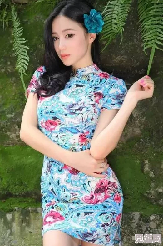 asss女人下部欣赏高精＂是一个涉及女性身体美的主题，强调对女性曲线和形态的欣赏与赞美